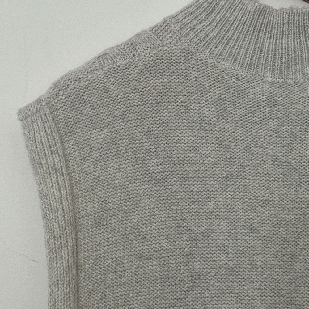 Signature by Reitmans Cable Knit Sleeveless Tunic – Size Medium - Picture 8 of 8
